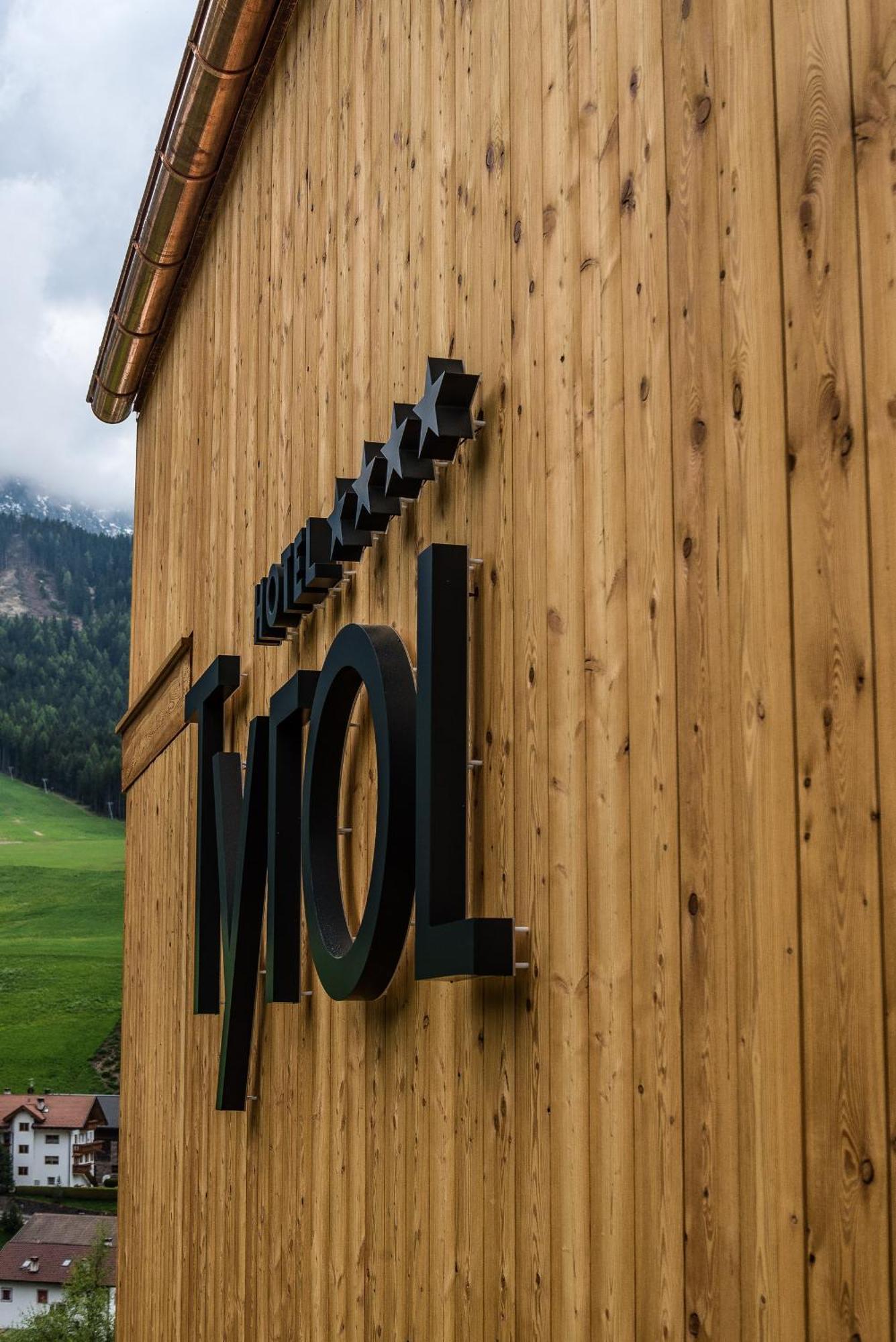 Hotel Tyrol Funes  Εξωτερικό φωτογραφία