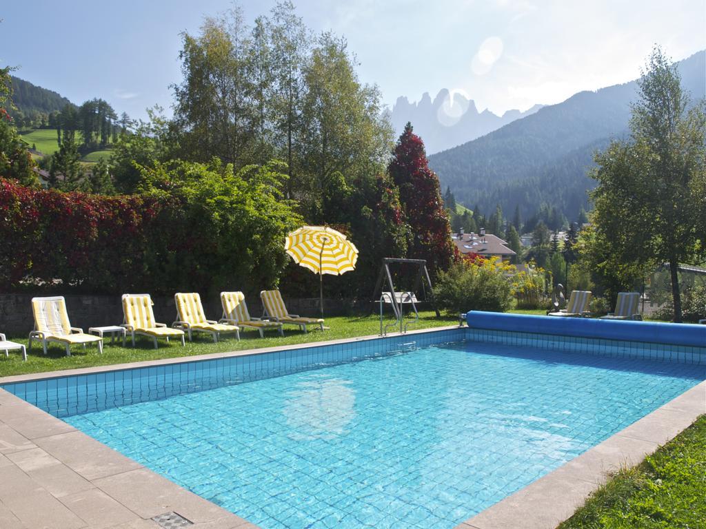 Hotel Tyrol Funes  Εξωτερικό φωτογραφία