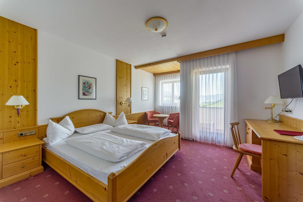 Hotel Tyrol Funes  Εξωτερικό φωτογραφία