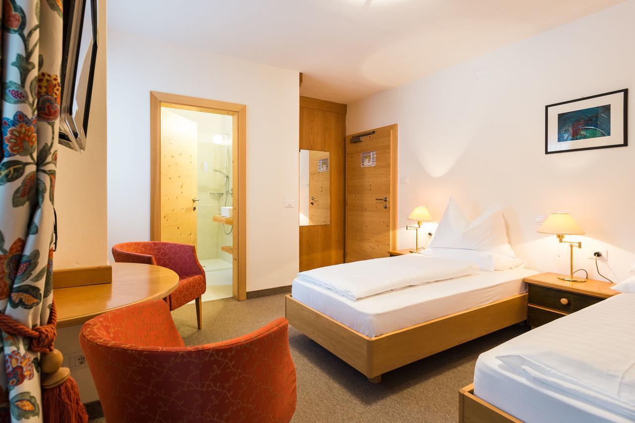 Hotel Tyrol Funes  Εξωτερικό φωτογραφία